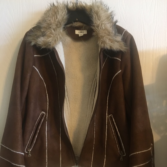 Cropped Jacket - Picture 2 of 3